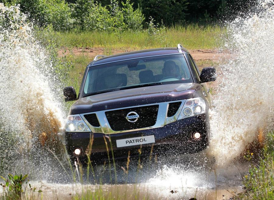  Nissan Patrol 2010 года  (фото 4 из 118)